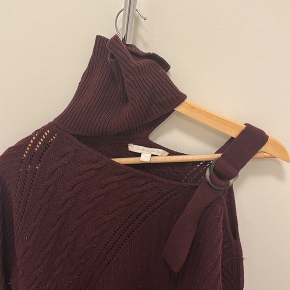 Burgundy asymmetric merino wool sweater with a buckle by Jonathan Simkhai - Picture 4 of 4